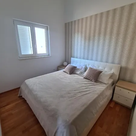 Diana Апартаменты *