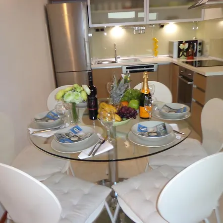 Diana Apartment *