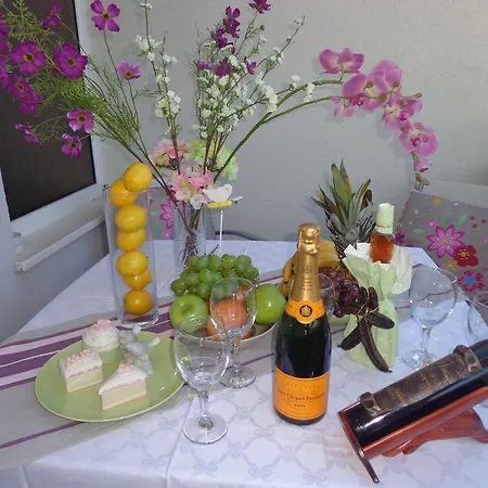 Diana Apartment *